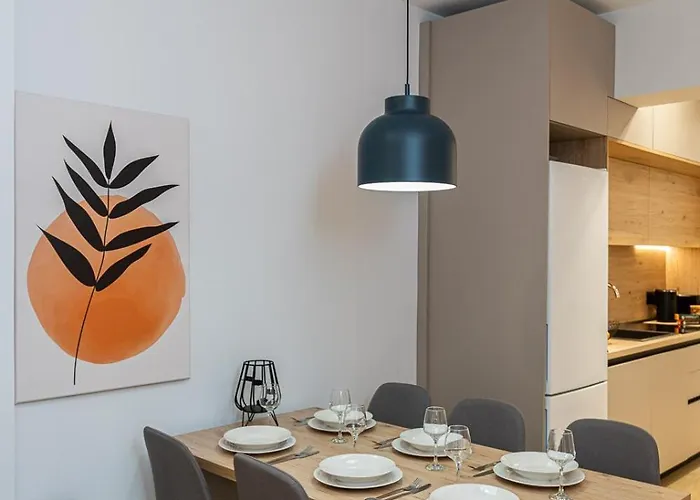 Modern 3 Bedroom Luxury Apartment